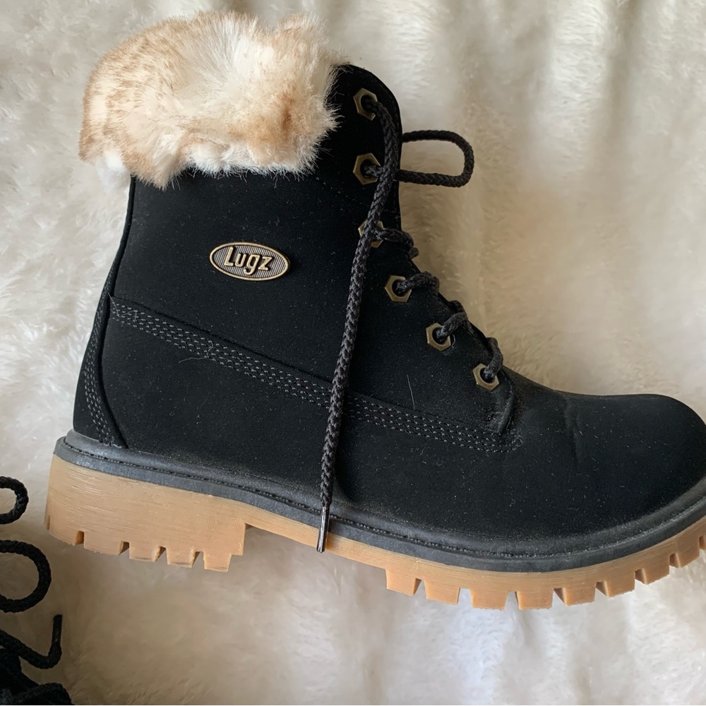 ୨୧ ･ﾟ✧ Lugz Black Fluffy Booties - Picture 3 of 7